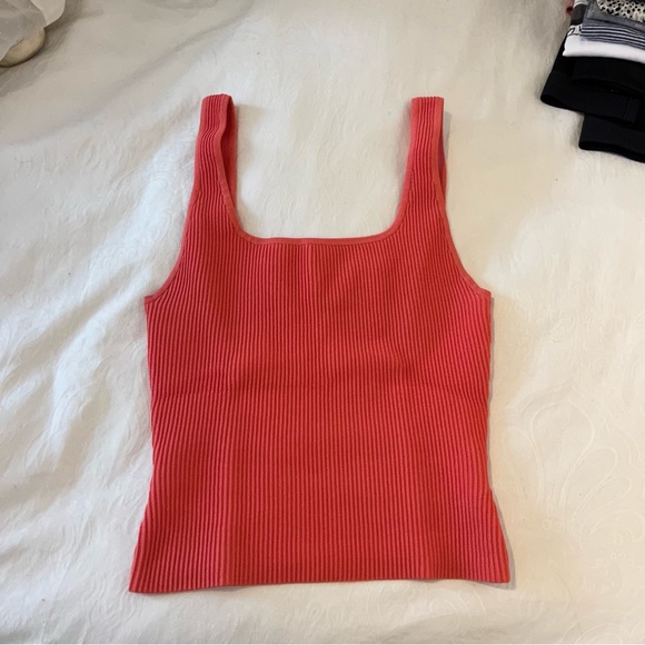 Aritzia Babaton Sculpt Knit orange/salmon - Picture 5 of 7